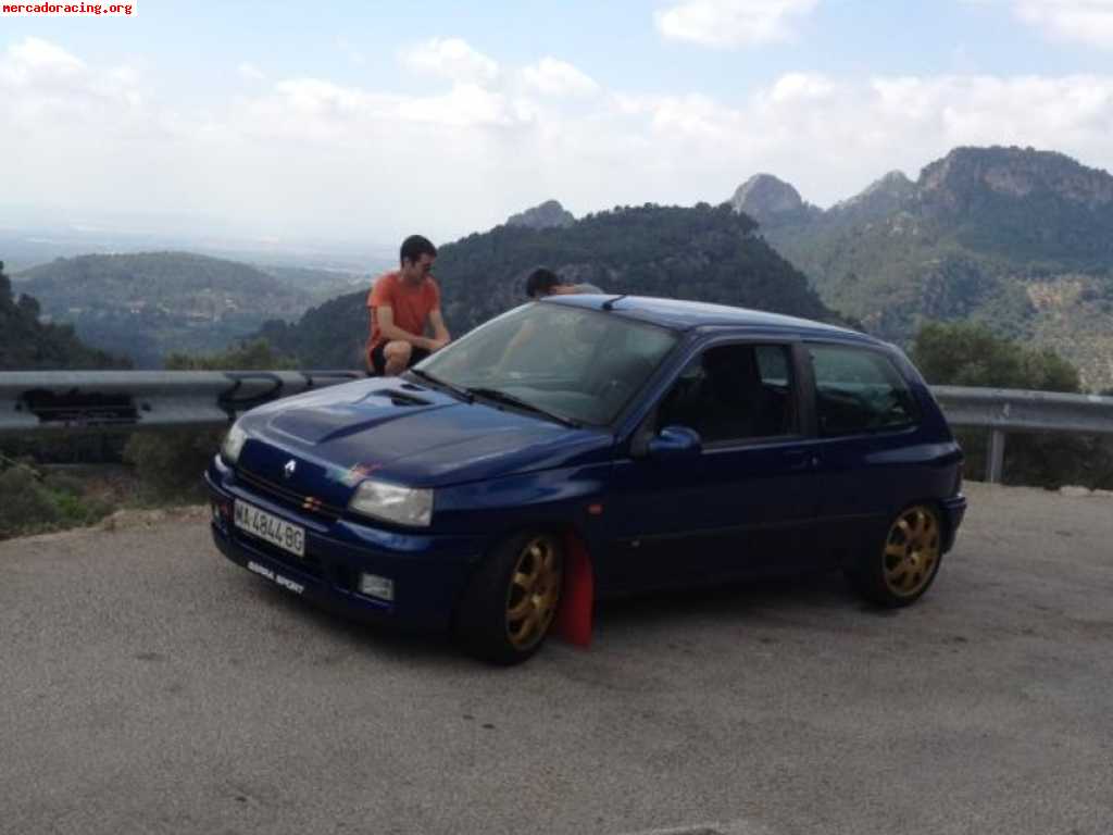 Se vende renault clio 1.8 16v 