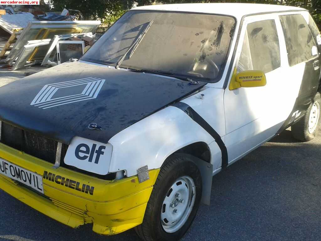 2 renaults 5