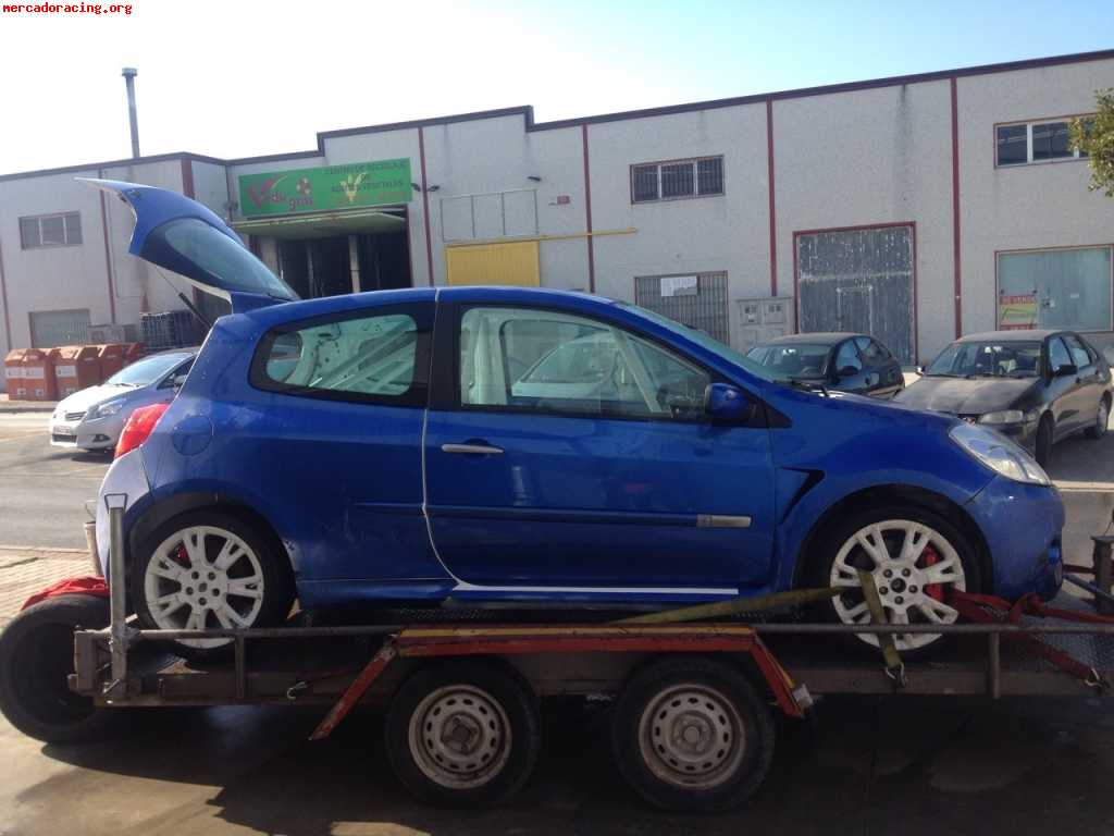 Clio 3 sin terminar 