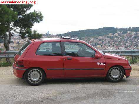 Clio 16v de los unicos con techo solar en españa