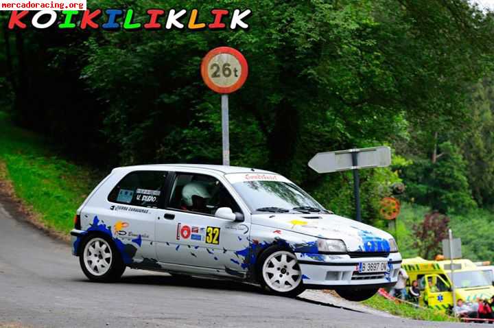 Se  vende clio williams.