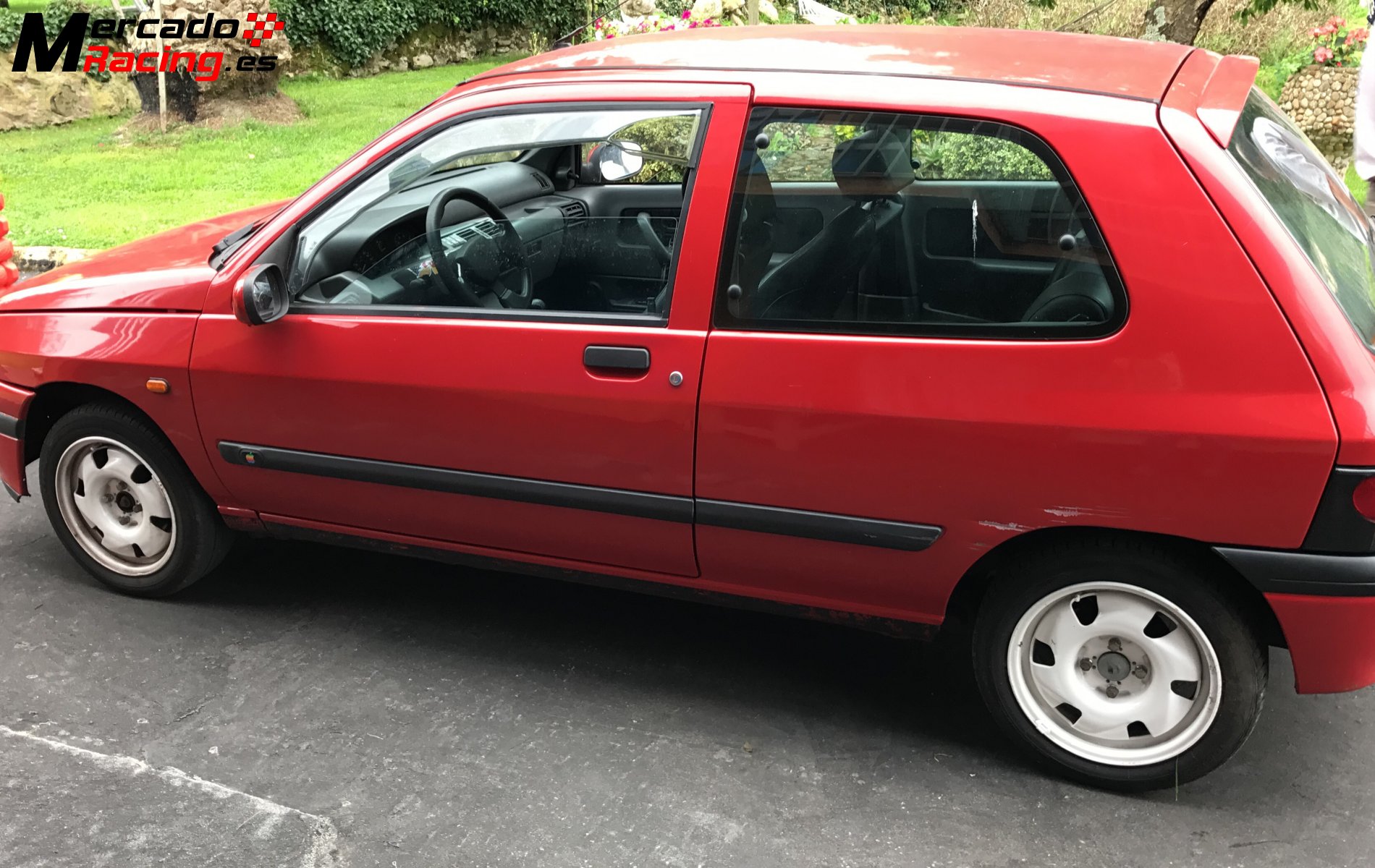 Se vende renault clío 1.4