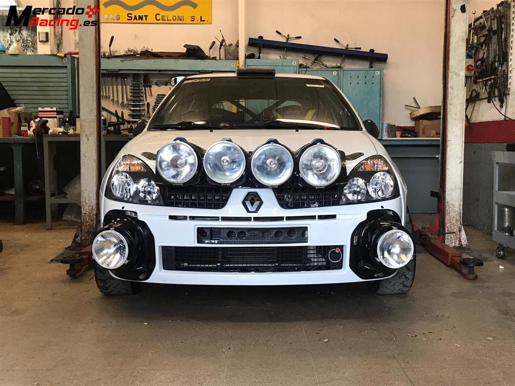 Renault clio sport f2000