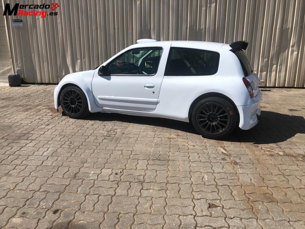 Renault clio rs (250cv)
