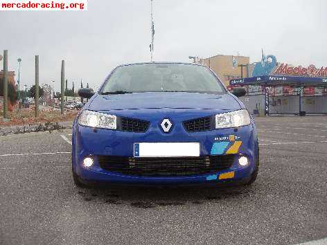 Vendo megane f1 team 2006 2.0t 225cv serie limitada nº 1173.