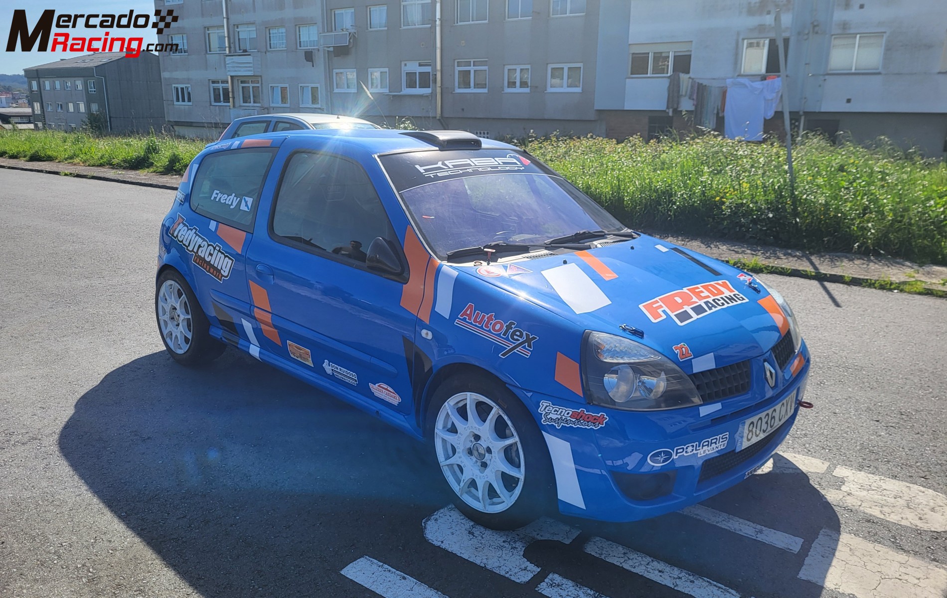Se vende clio f2000