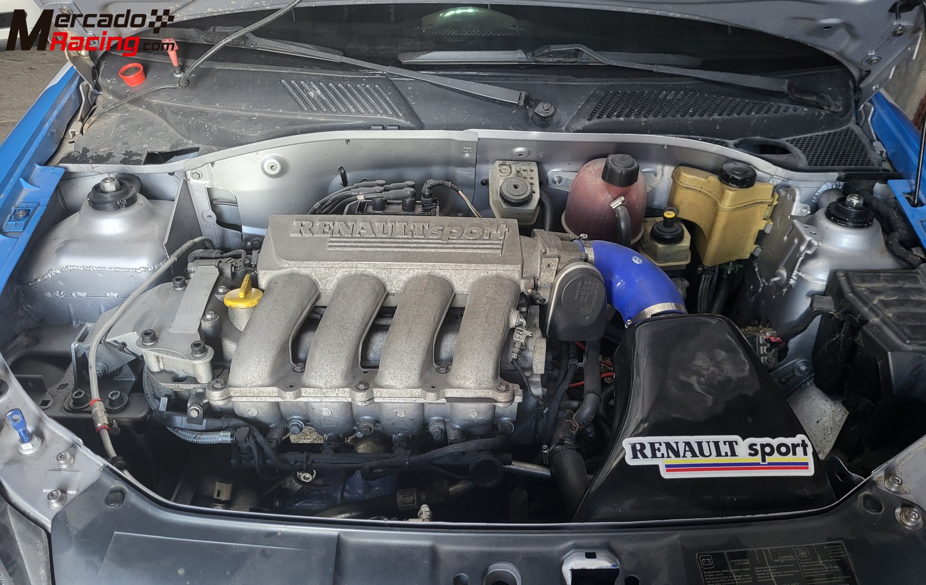 Se vende clio f2000