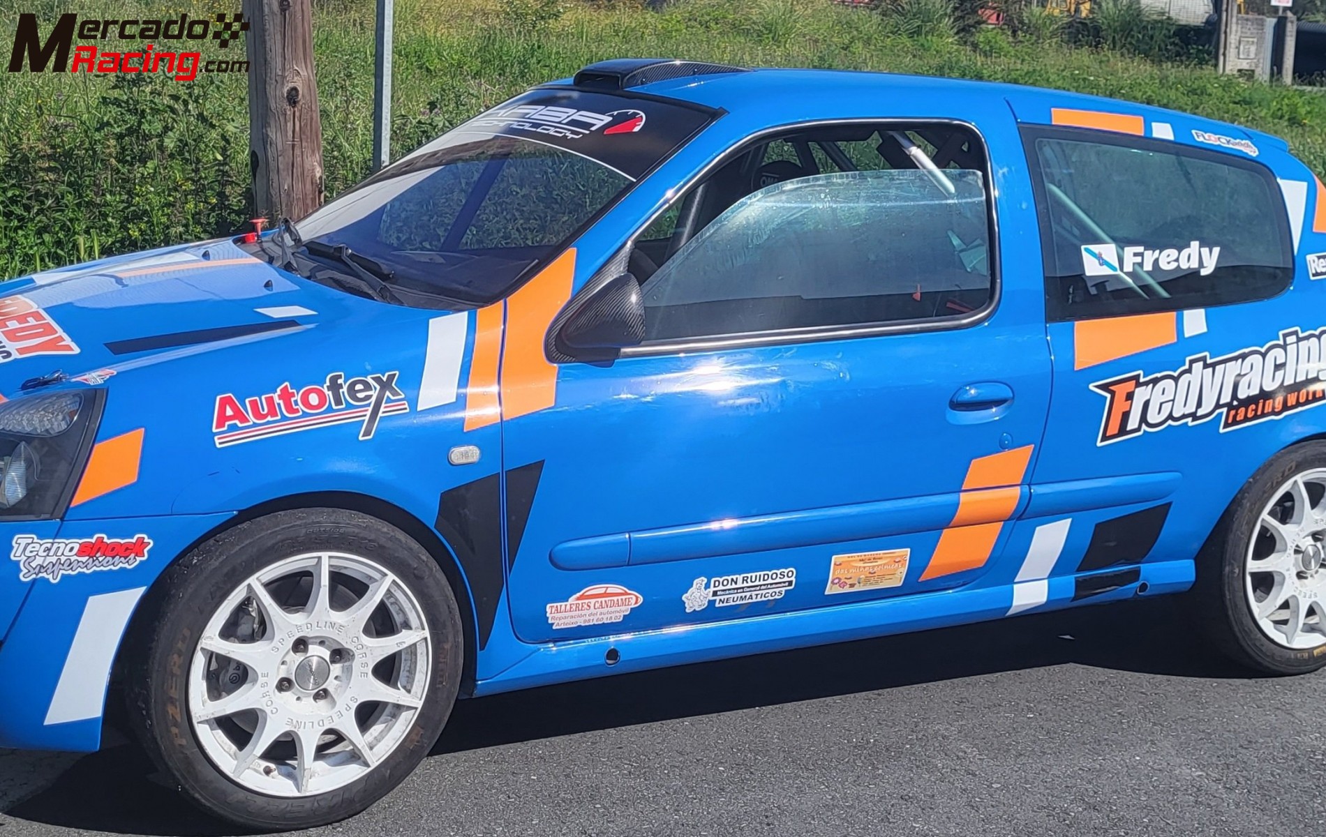 Se vende clio f2000