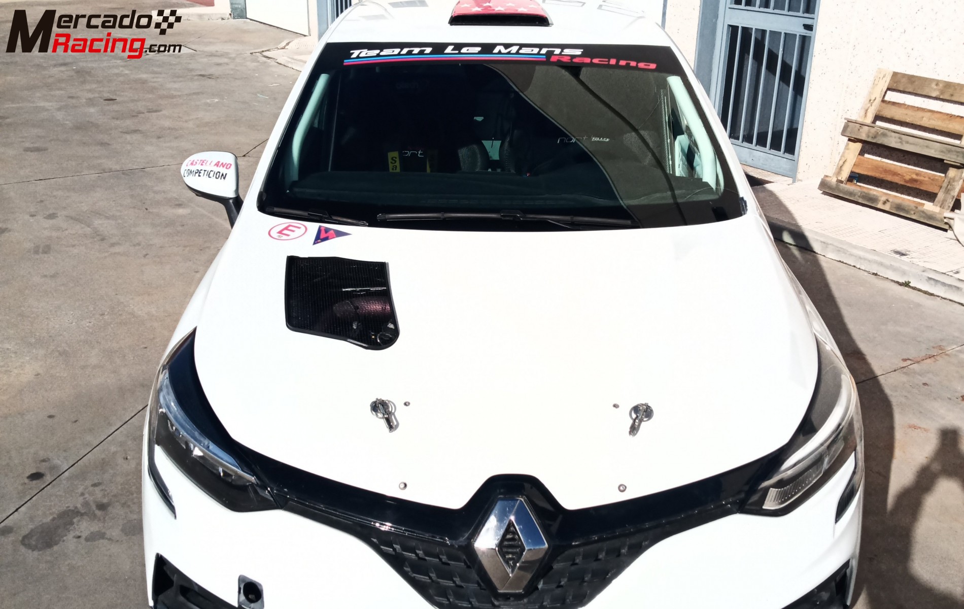 Renault clio rally 4 