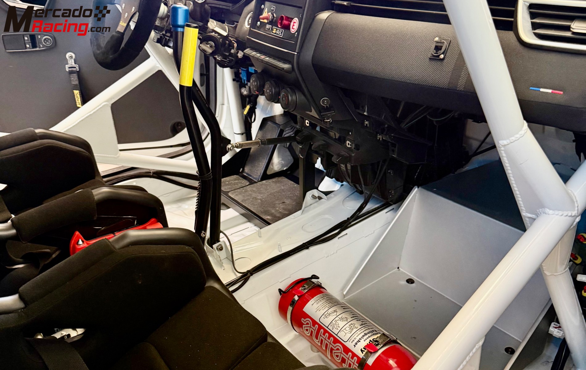 Renault clio rally5 *nuevo* de 2025 de asfalto o tierra, posibilidad de venta con los dos kits