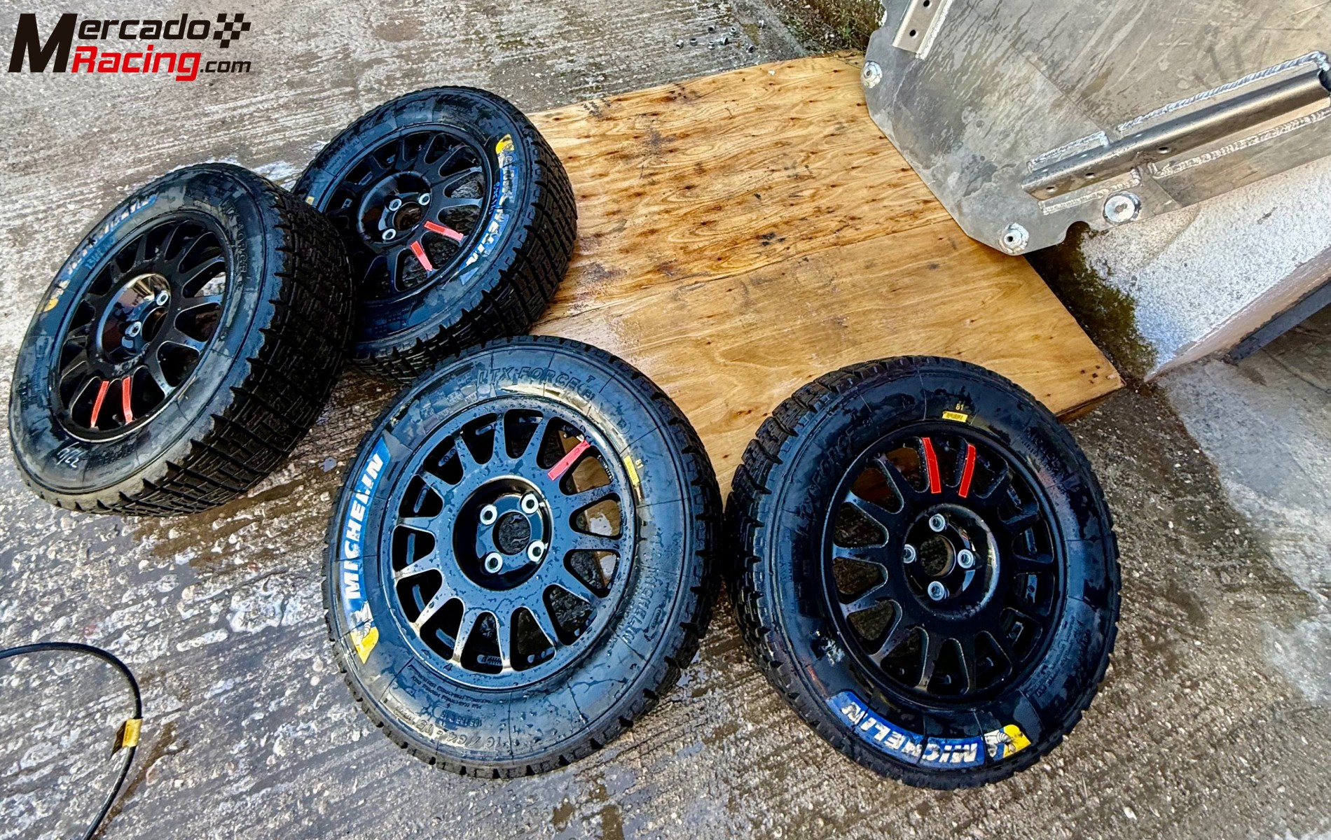 Renault clio rally5 *nuevo* de 2025 de asfalto o tierra, posibilidad de venta con los dos kits