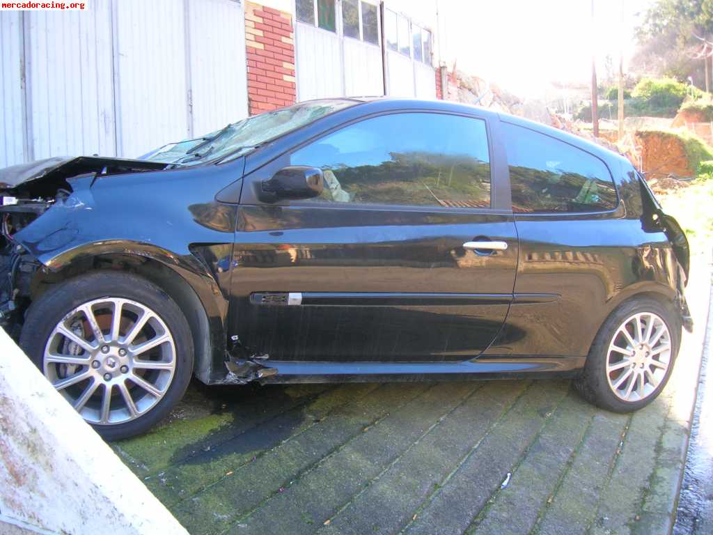 Clio sport moderno documentado. tiene meses. motor y cambio 