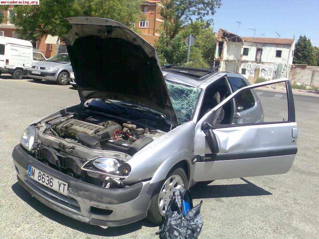 Saxo 16v 80000km fullequip. año´00.golpe techo