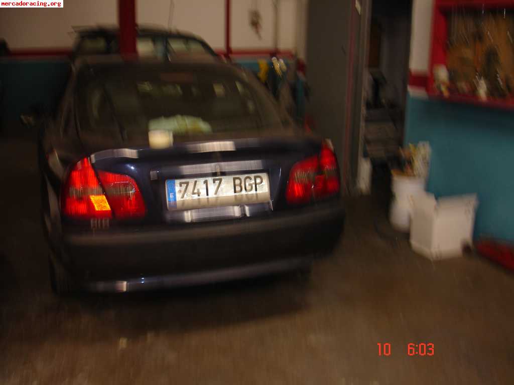 Mitsubishi carisma siniestrado