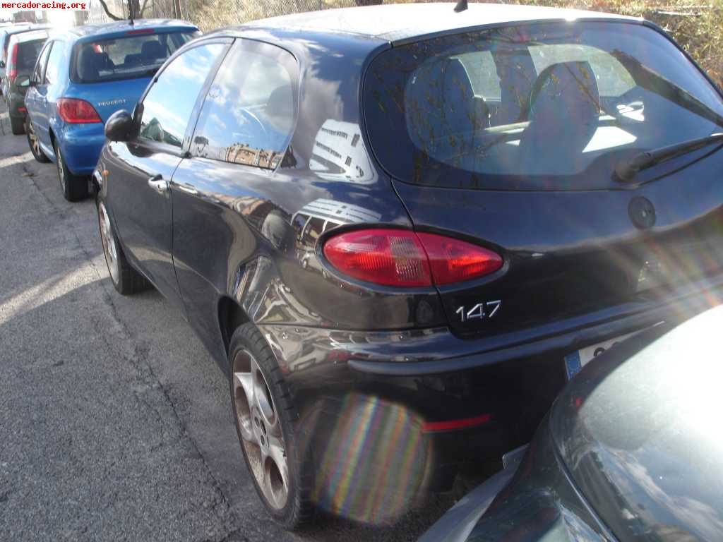 Alfa 147 1.6 105cv 2500€