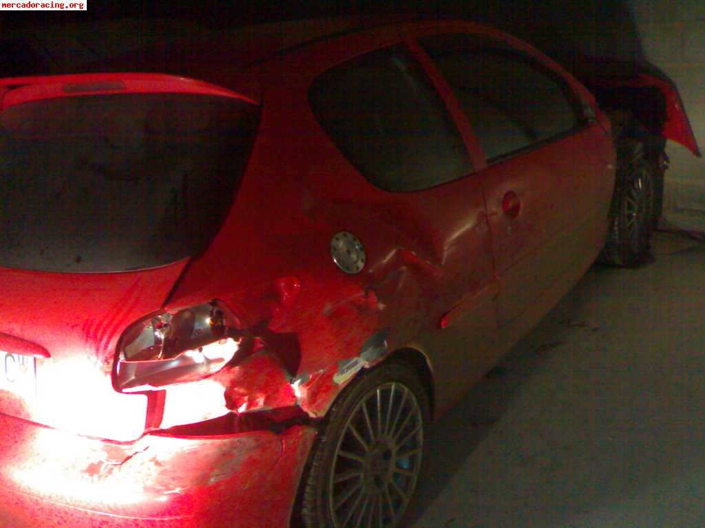 Se vende siniestro 206 gti