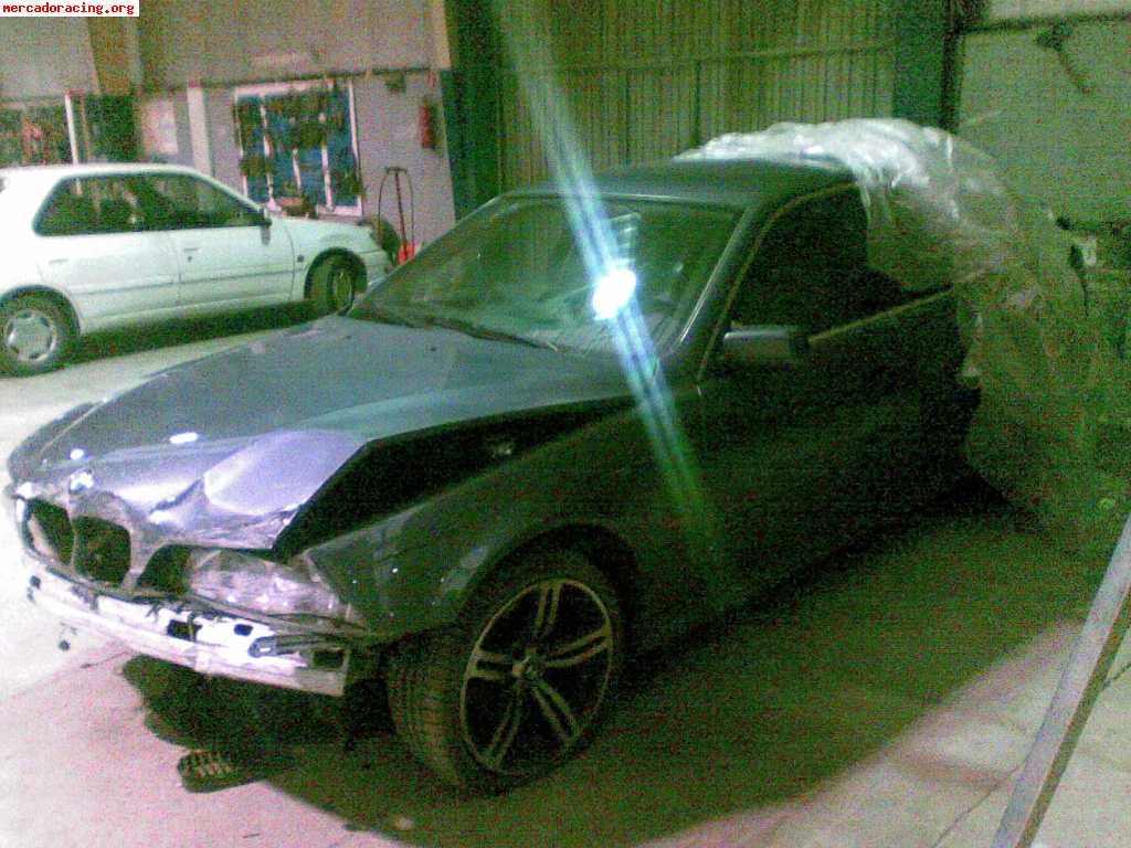 Se vende bmw 520i golpeado en parte frontal