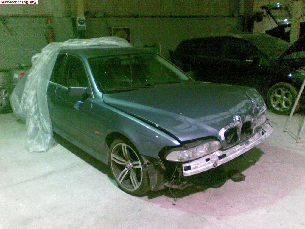 Se vende bmw 520i golpeado en parte frontal