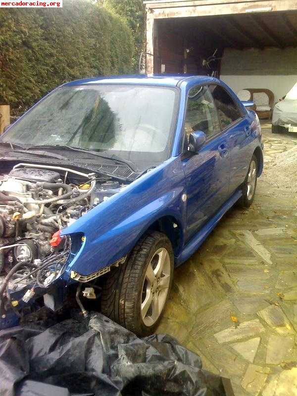 Vendo subaru impreza 2.0 gr wrx del 2007,con golpe.