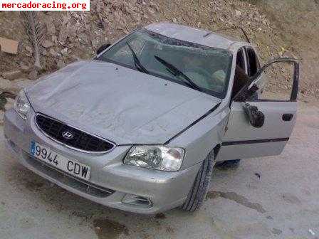 Se vende siniestro de hyundai accent 2003 1.3 12 valvulas