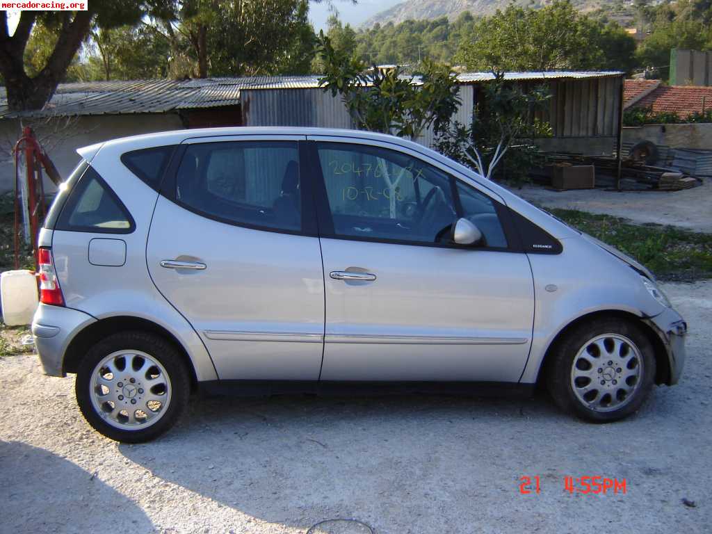 Se vende mercedes a170cdi año 2002 por piezas