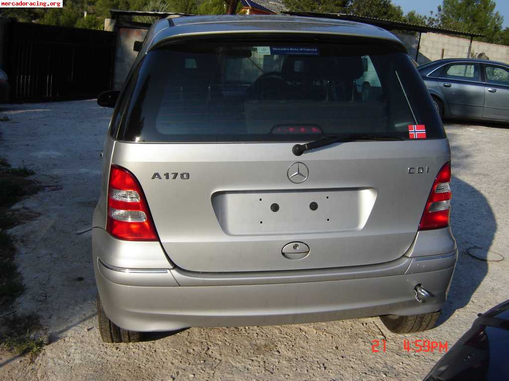 Se vende mercedes a170cdi año 2002 por piezas