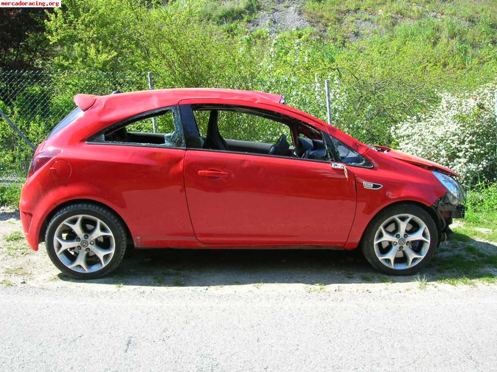 Vendo siniestro corsa opc 1.6t 192cv aun no tiene los 2 años