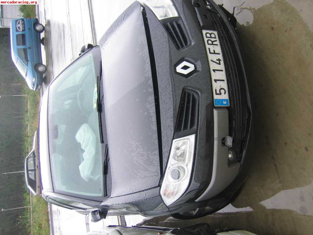 Se vende renault megane del año 2007 