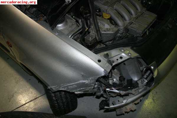 Siniestro clio sport año 2000