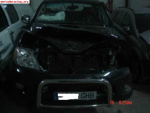 Toyota hilux con golpe el alto de gama