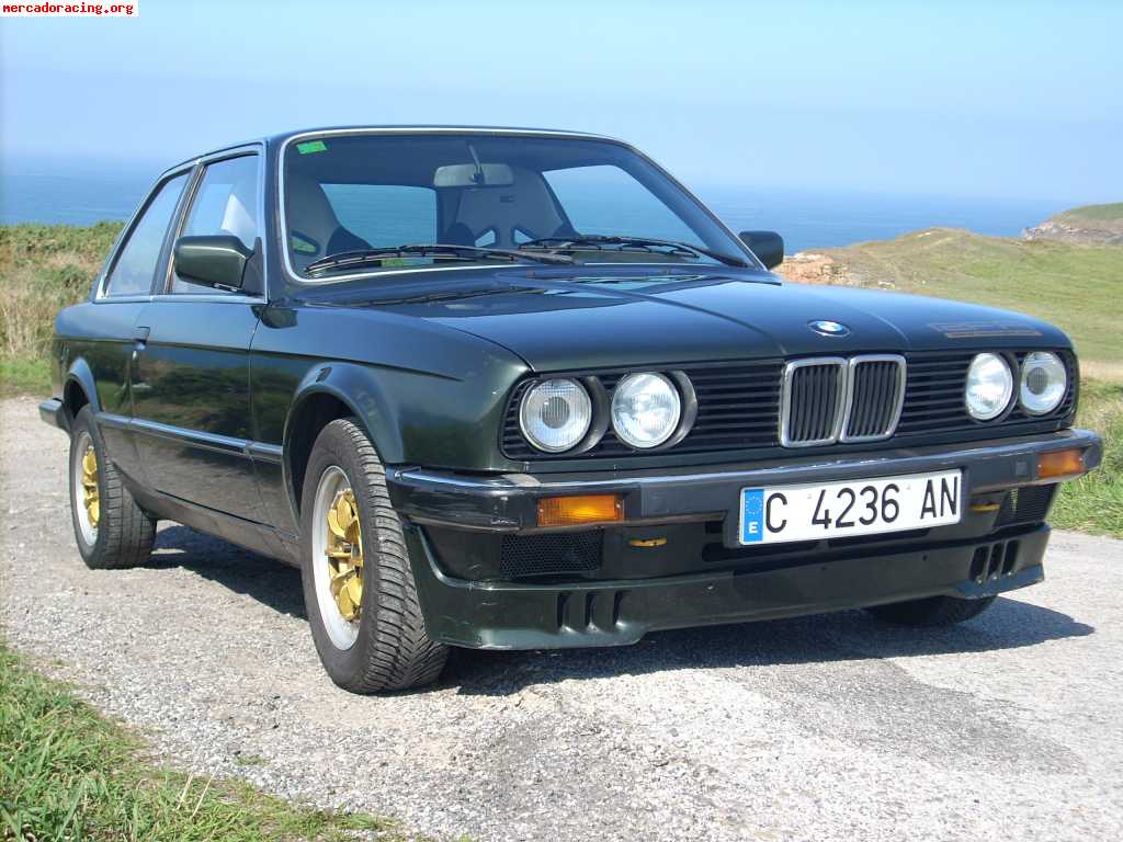 Bmw 318 e-30 con punteras dobladas