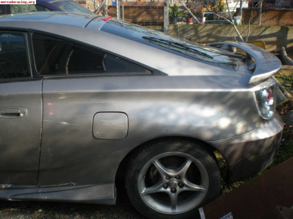 Se vende toyota celica siniestrado