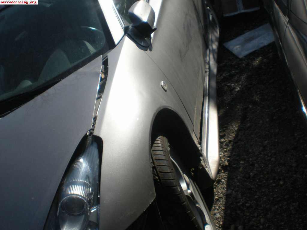 Se vende toyota celica siniestrado