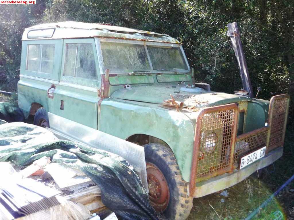 Se vende land rover santana 1975