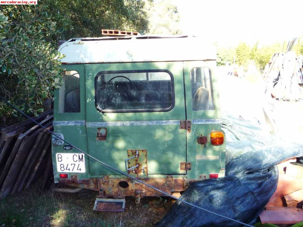 Se vende land rover santana 1975