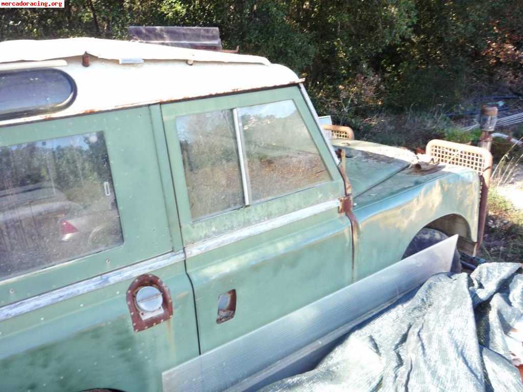 Se vende land rover santana 1975