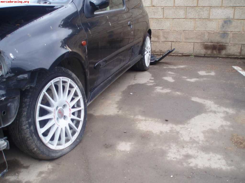 Siniestro clio sport 2.0 172cv