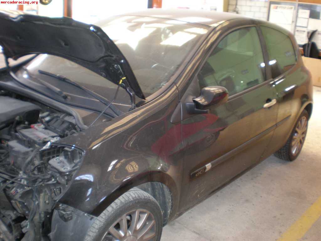 Renault clio 1.5 dci 105cv siniestro