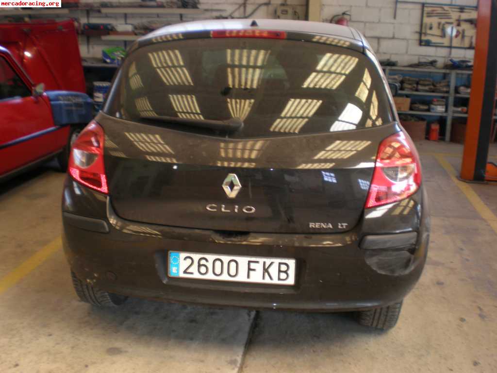 Renault clio 1.5 dci 105cv siniestro