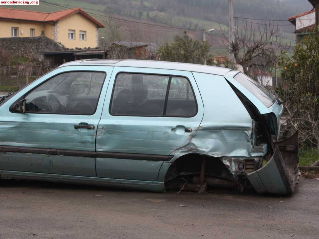 Se vende golf 3