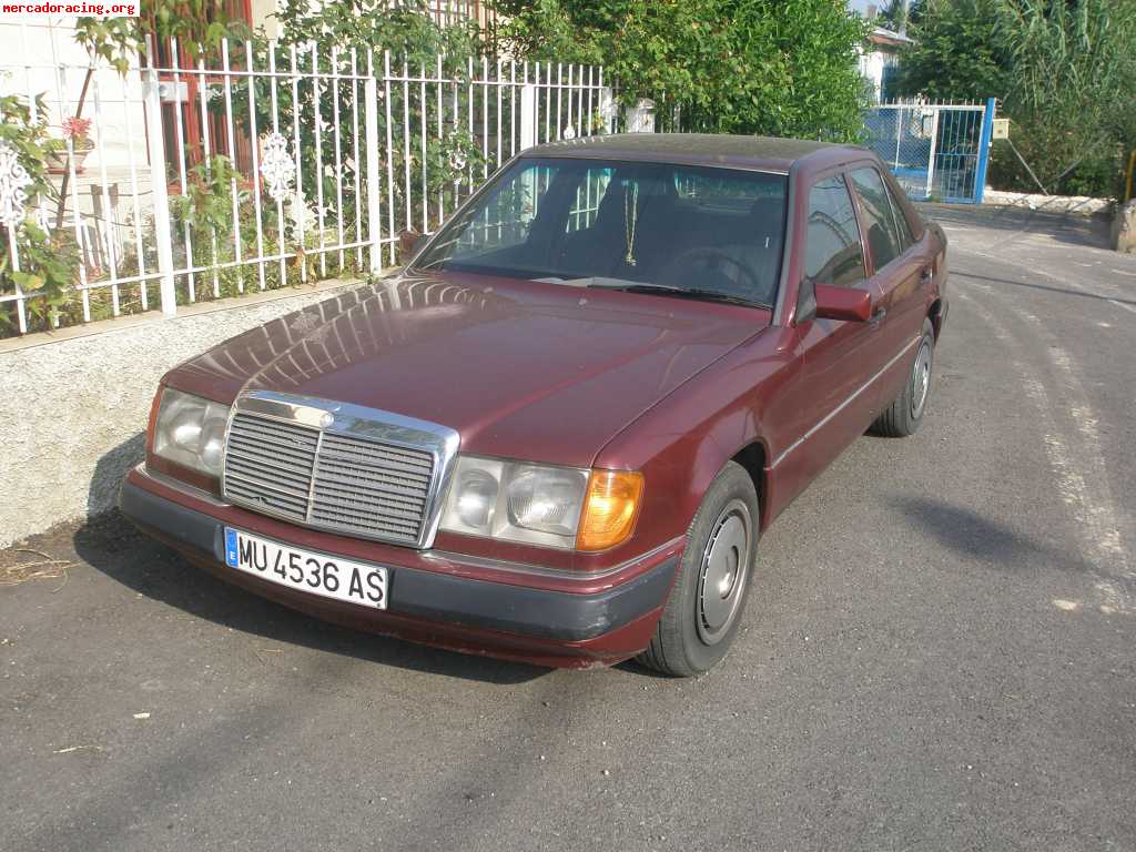 Mercedes carroceria del 124 (400 euros)