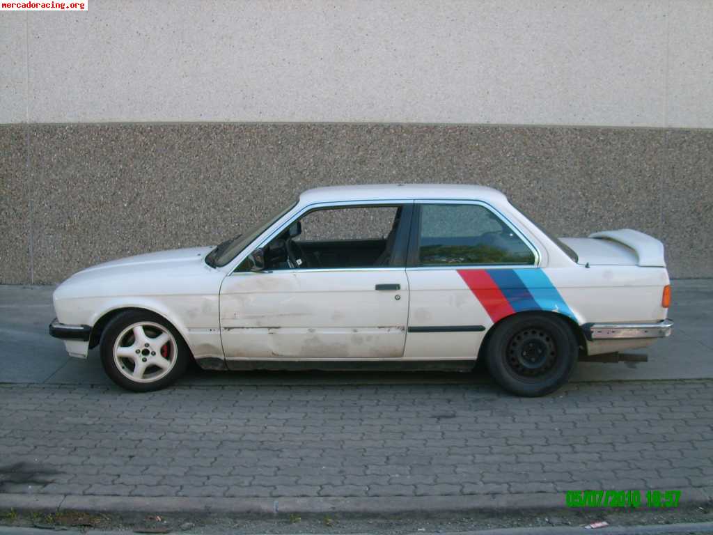 Se vende 320i e30