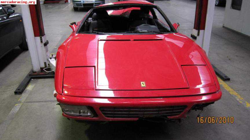 Ferrari 348 siniestrado