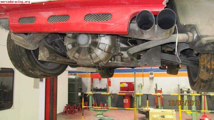 Ferrari 348 siniestrado