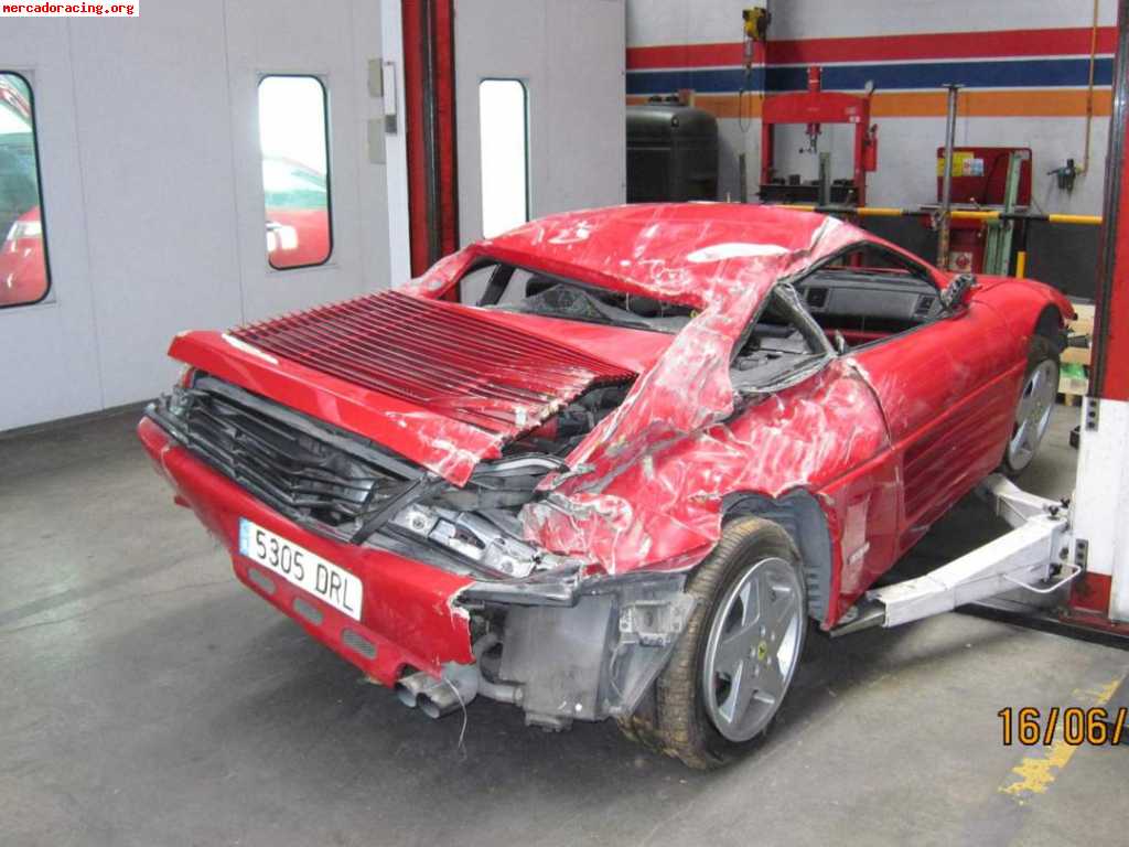 Ferrari 348 siniestrado