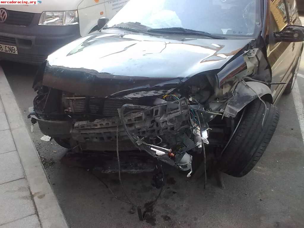 Siniestro renault clio sport 2.0 16v 2005