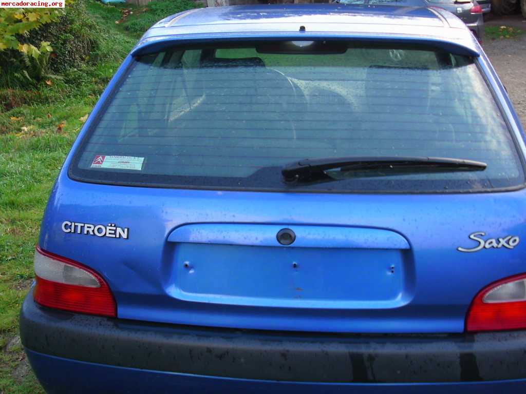 Saxo 100cv pequeño golpe