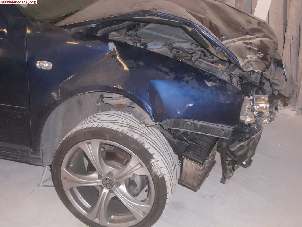 Volswagen golf siniestrado año 2000  tdi 1.9