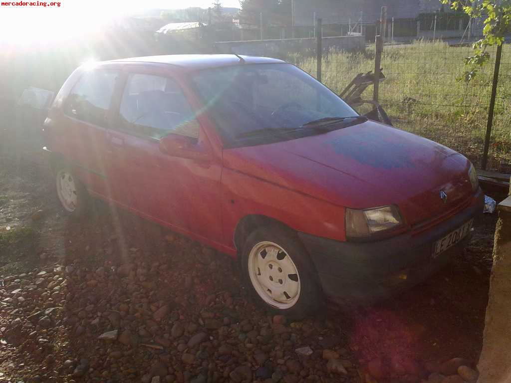 Se vende clio 1.2 inyeccion