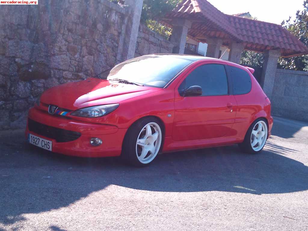 Vendo 206 gti con golpe frontal muy reparable